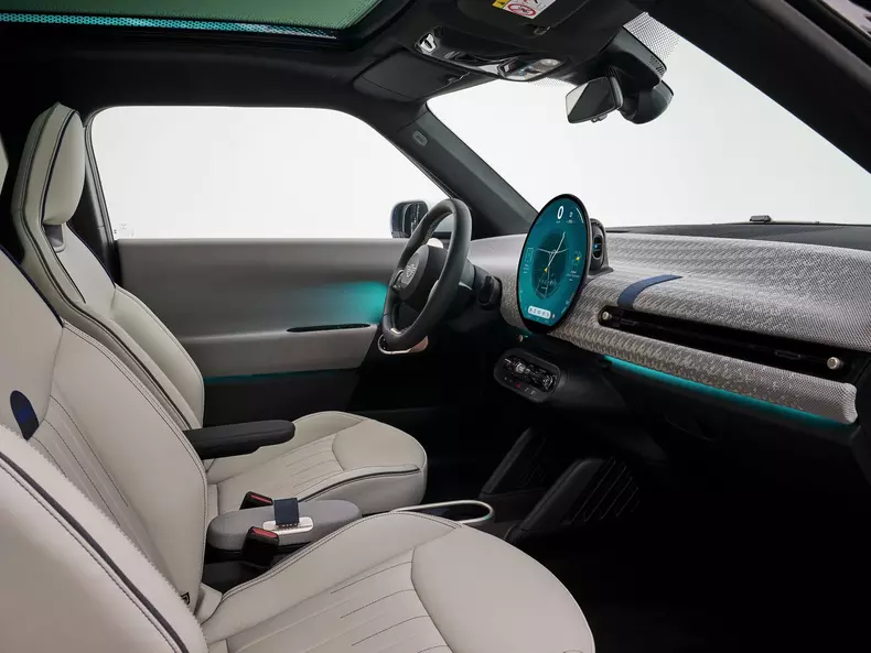 Mini-Cooper_SE-2024-1600-30