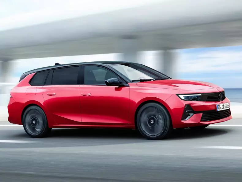Opel-Astra_Sports_Tourer_Electric-2024-1600-02