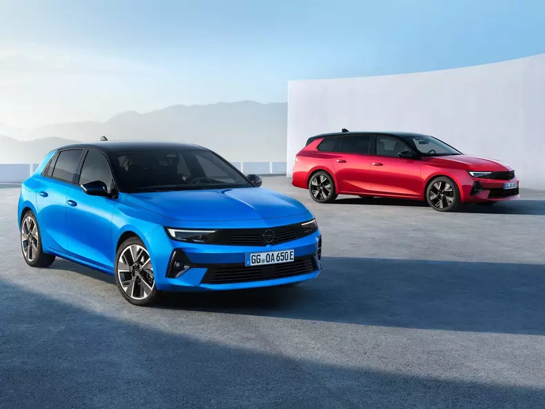 Opel-Astra_Sports_Tourer_Electric-2024-1600-06