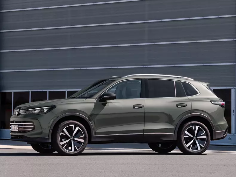 Volkswagen-Tiguan-2024-1600-03