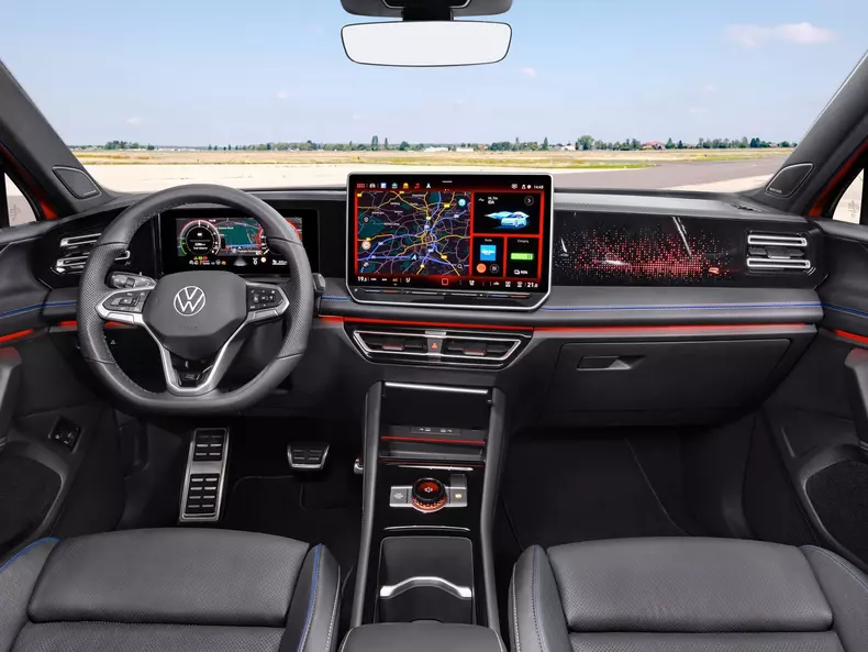 Volkswagen-Tiguan-2024-1600-1c