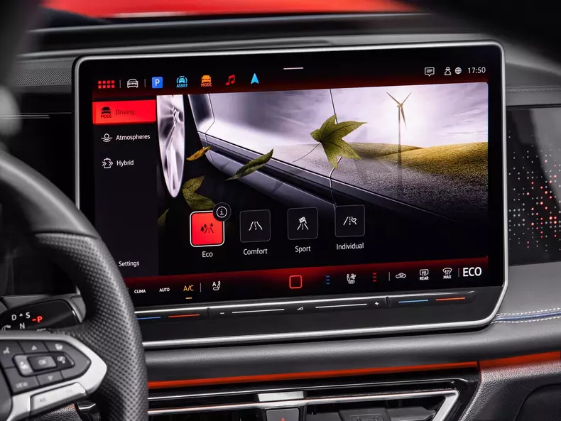 Volkswagen-Tiguan-2024-1600-21