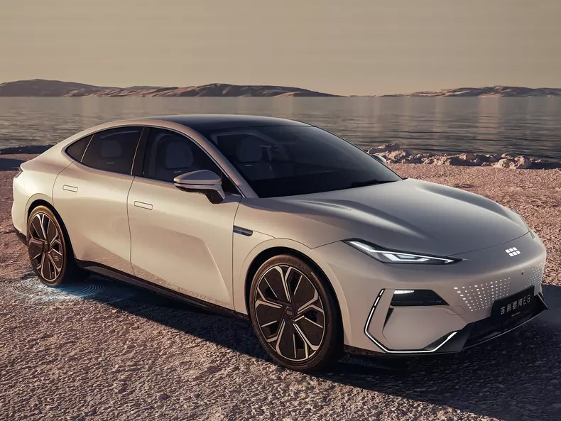 Geely-Galaxy_E8-2024-1600-04