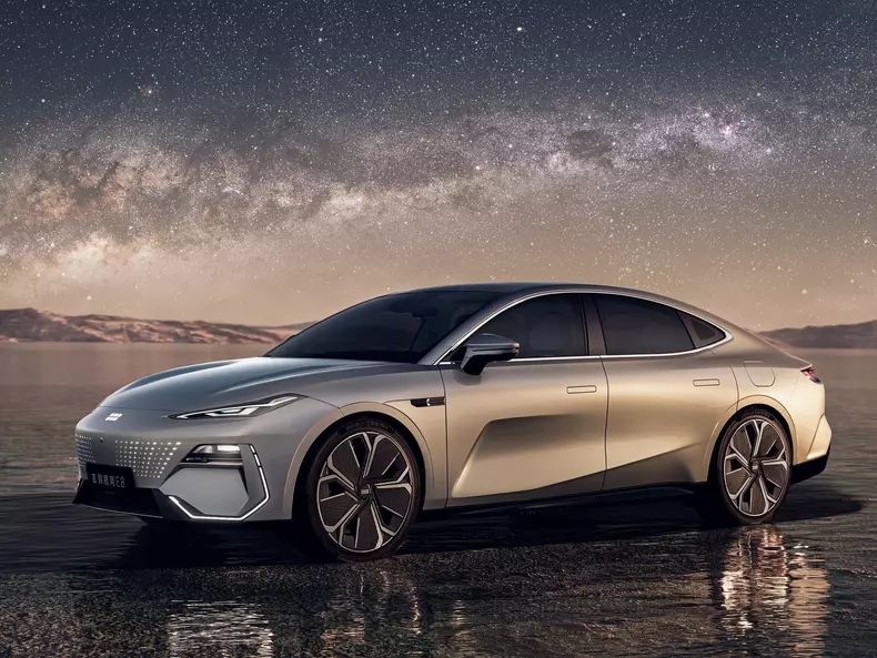 Geely-Galaxy_E8-2024-1600-08