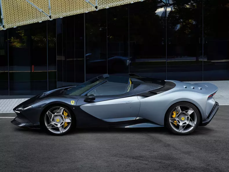 Ferrari-SP-8-2024-1600-03