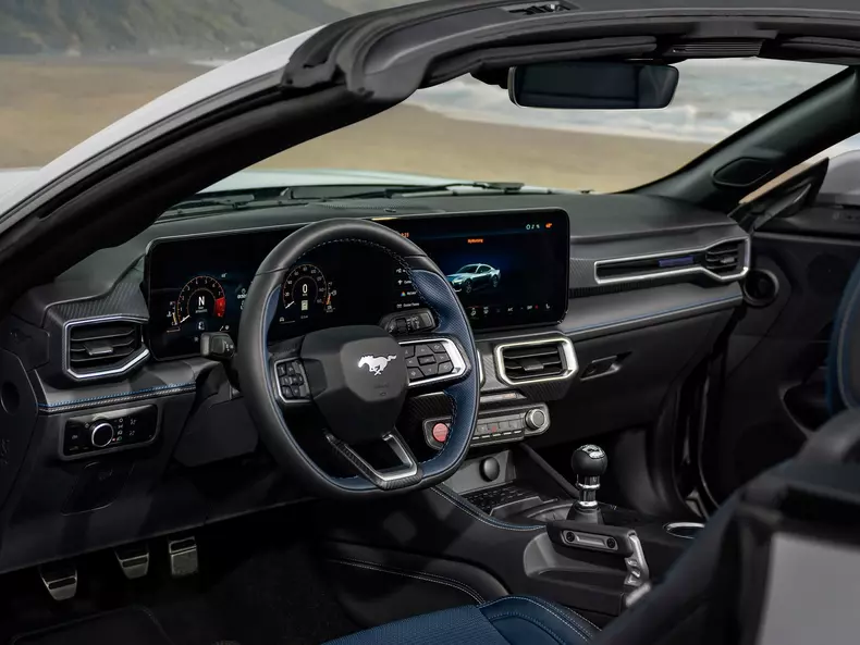 Ford-Mustang_GT_California_Special_Convertible-2024-1600-0a