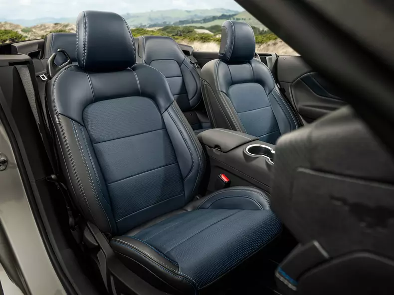 Ford-Mustang_GT_California_Special_Convertible-2024-1600-0d