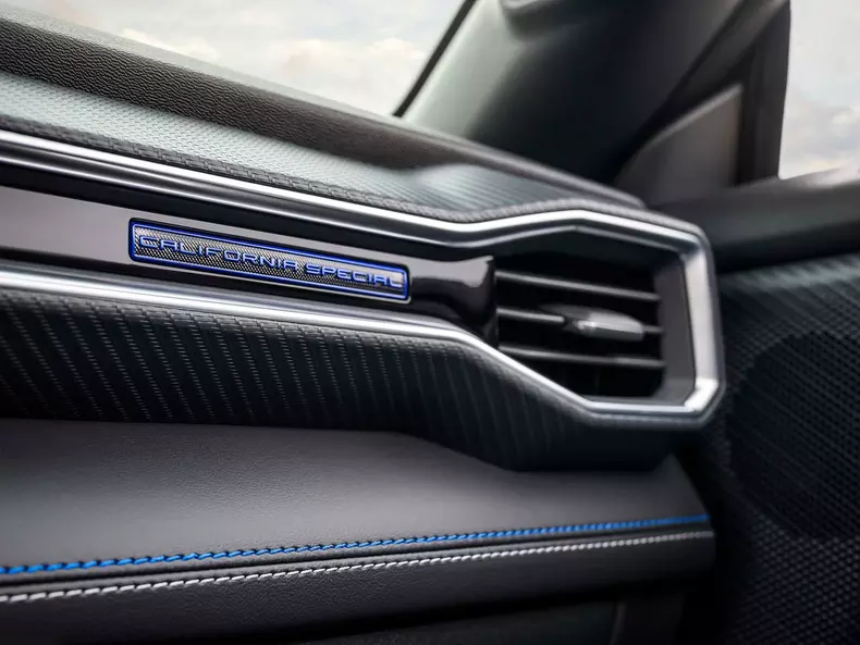 Ford-Mustang_GT_California_Special_Convertible-2024-1600-10