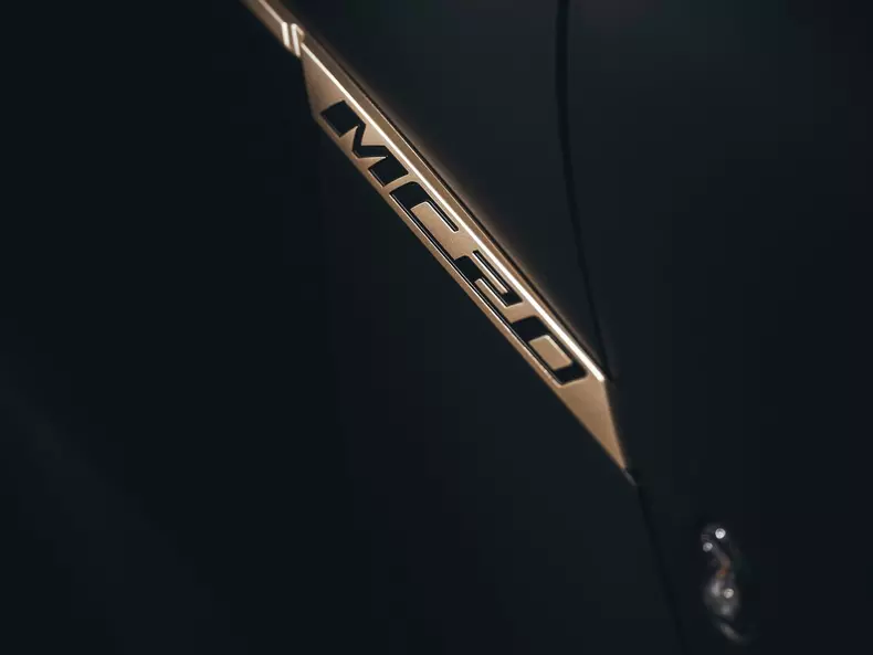 Maserati-MC20_Notte_Edition-2023-1600-0b