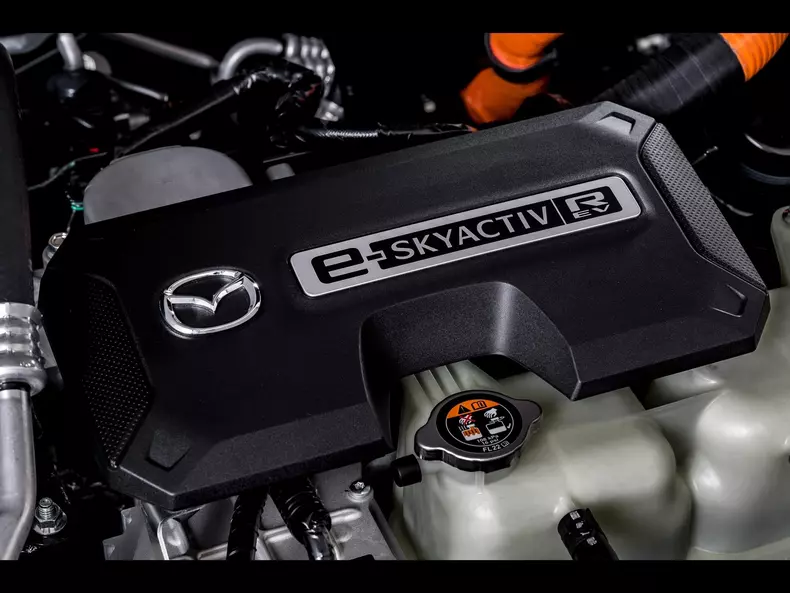 Mazda-MX-30_e-Skyactiv_R-EV-2024-1600-22