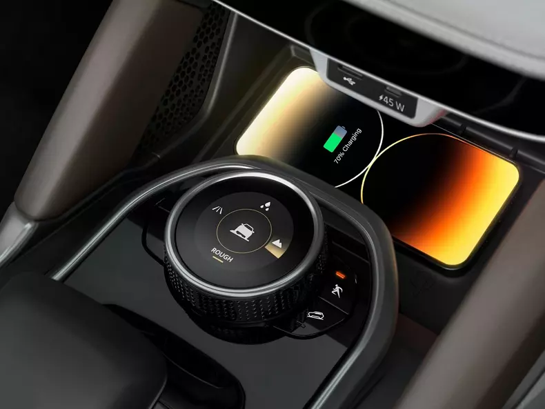 Tata-Safari-2024-1600-0a