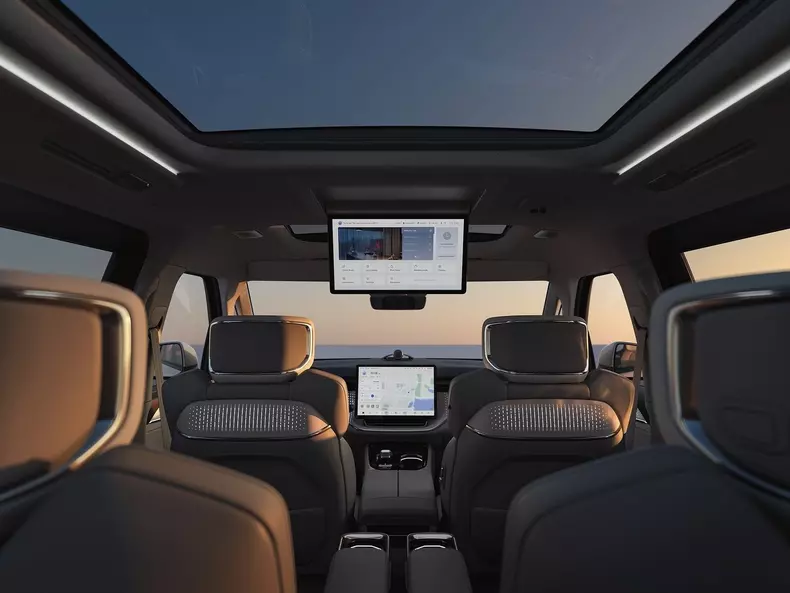 Volvo-EM90-2024-1600-14