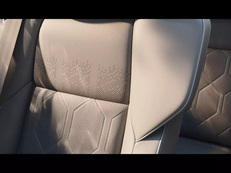 Volvo-EM90-2024-1600-1b