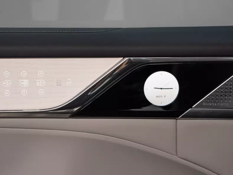 Volvo-EM90-2024-1600-1f