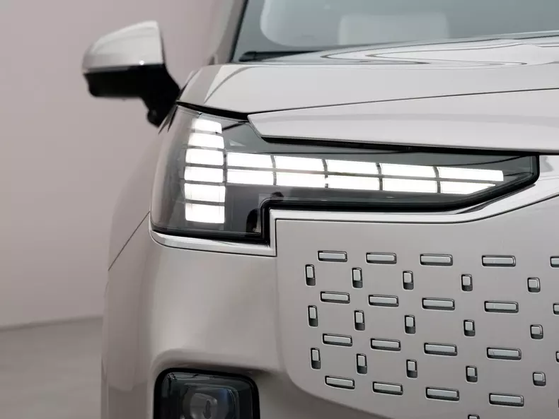 Volvo-EM90-2024-1600-28