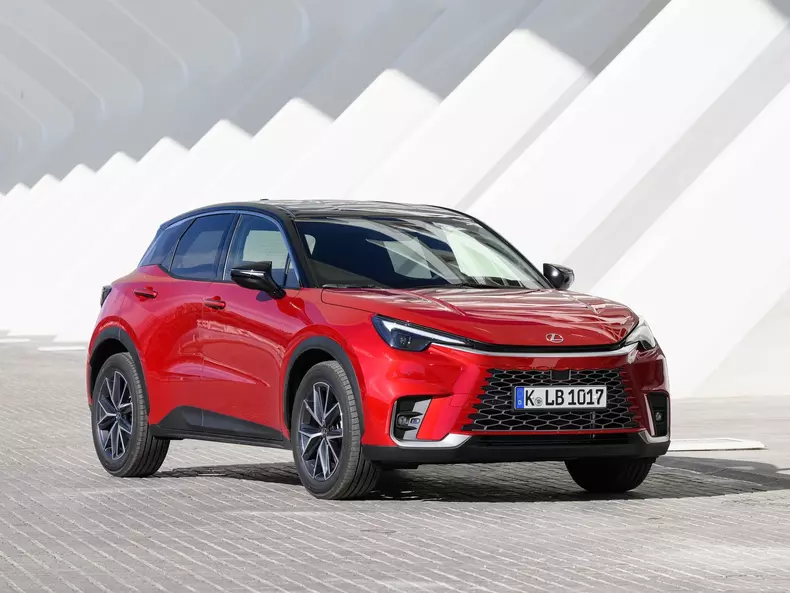 Lexus-LBX-2024-1600-04