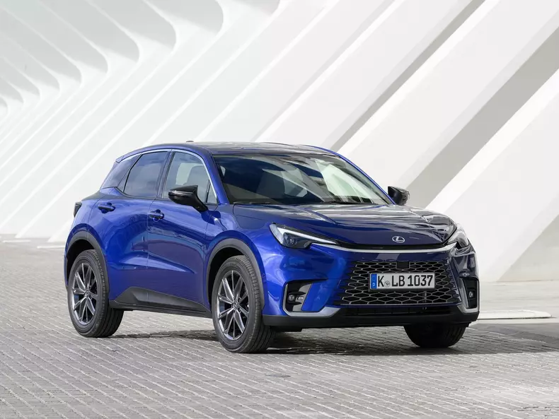 Lexus-LBX-2024-1600-12