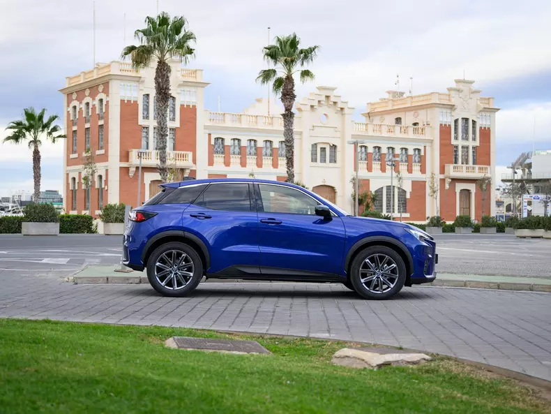 Lexus-LBX-2024-1600-3e