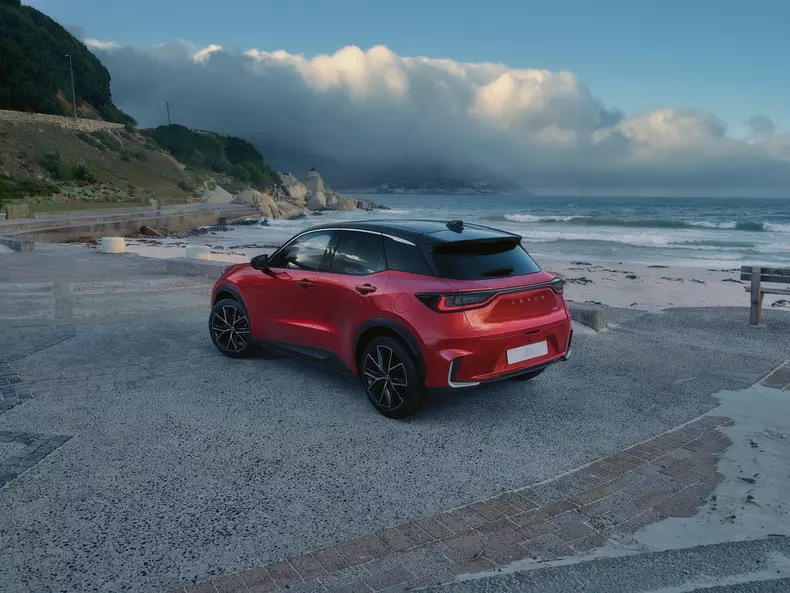 Lexus-LBX-2024-1600-53