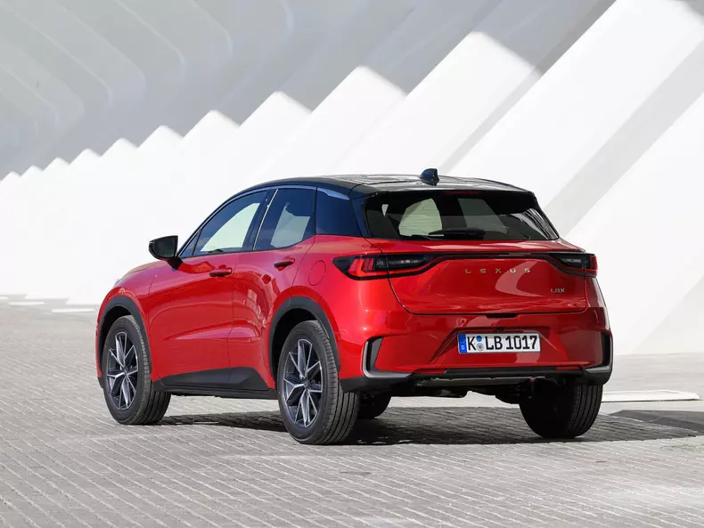 Lexus-LBX-2024-1600-55