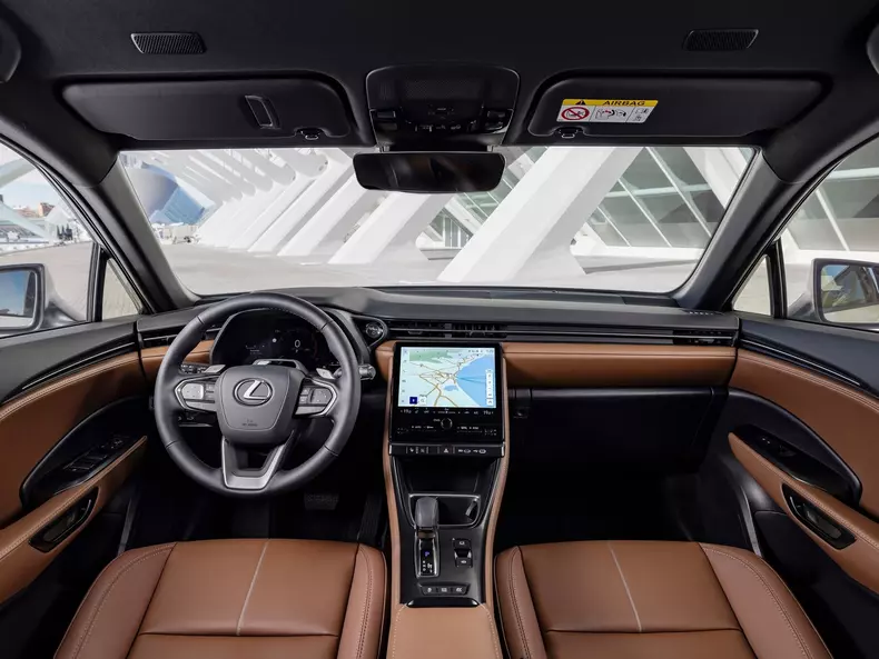 Lexus-LBX-2024-1600-a0