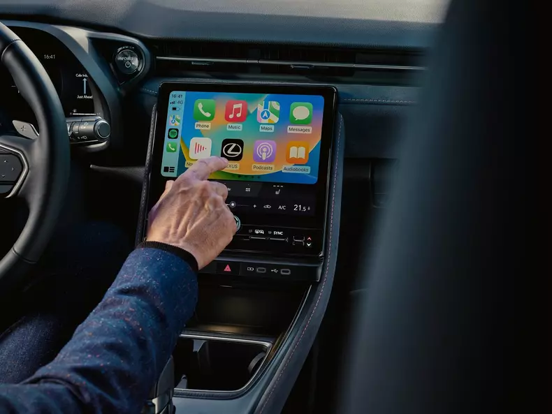 Lexus-LBX-2024-1600-b6