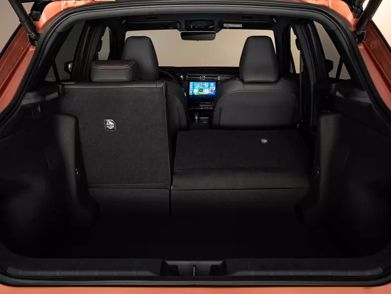 Lexus-LBX-2024-1600-ca