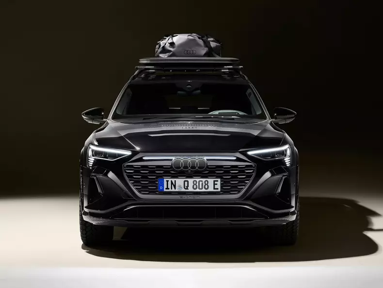 Audi-Q8_e-tron_Dakar_Edition-2024-1600-27