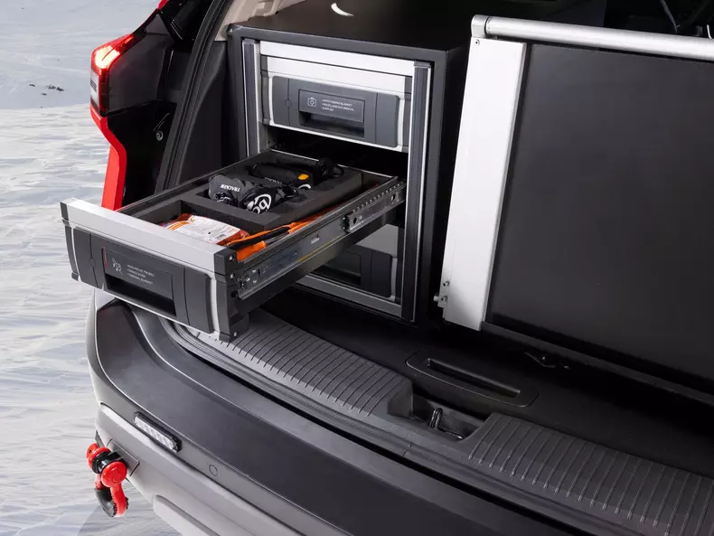 Nissan-X-Trail_Mountain_Rescue_Concept-2024-1600-1a