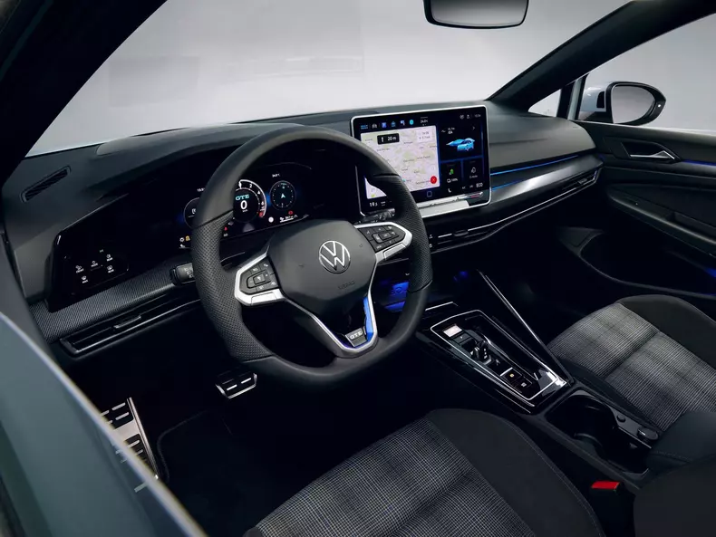 Volkswagen-Golf_GTE-2024-1600-0c