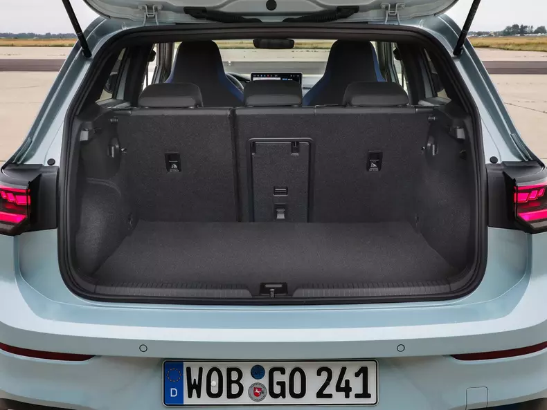 Volkswagen-Golf_GTE-2024-1600-11