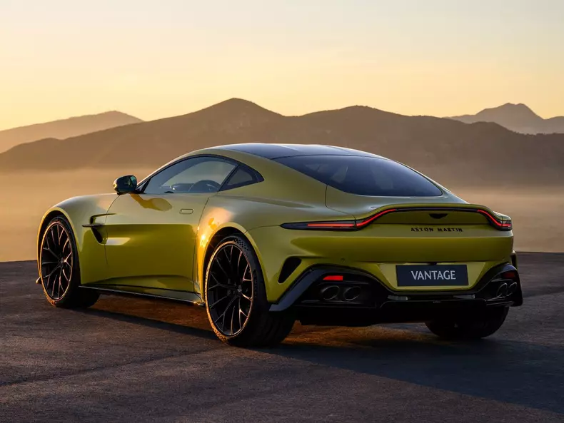 Aston_Martin-Vantage-2025-1600-06