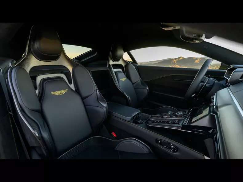 Aston_Martin-Vantage-2025-1600-20