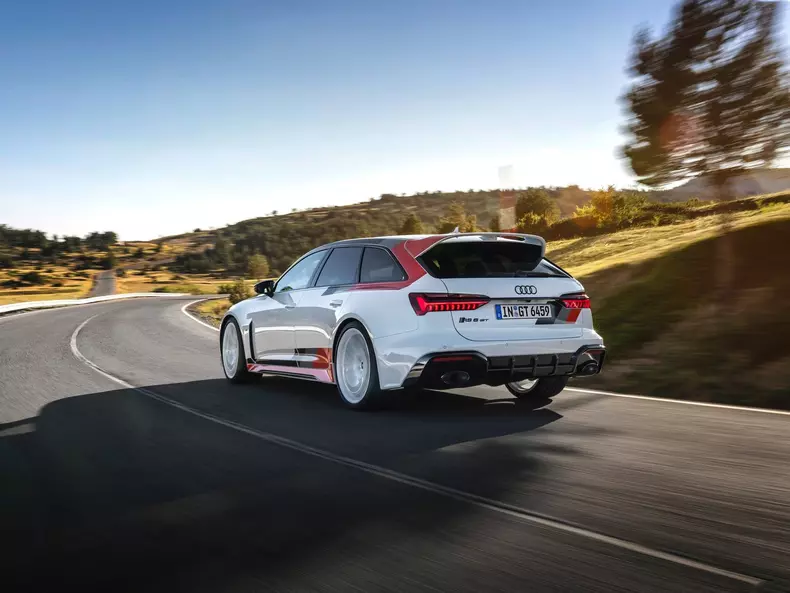 Audi-RS6_Avant_GT-2024-1600-35