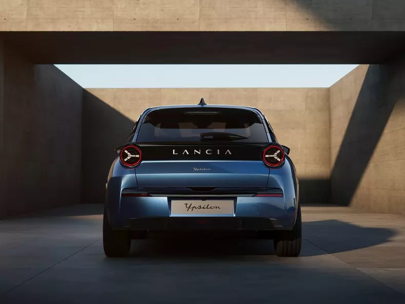 Lancia-Ypsilon-2025-1600-0c