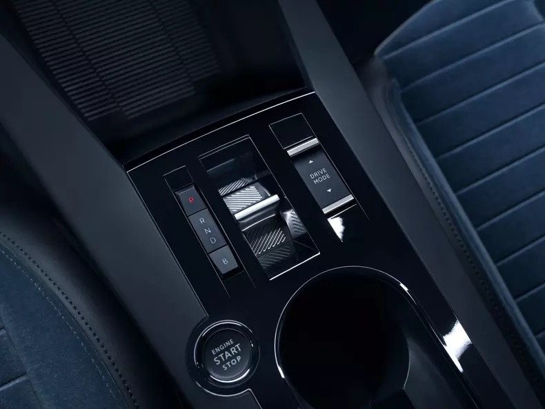 Lancia-Ypsilon-2025-1600-1c