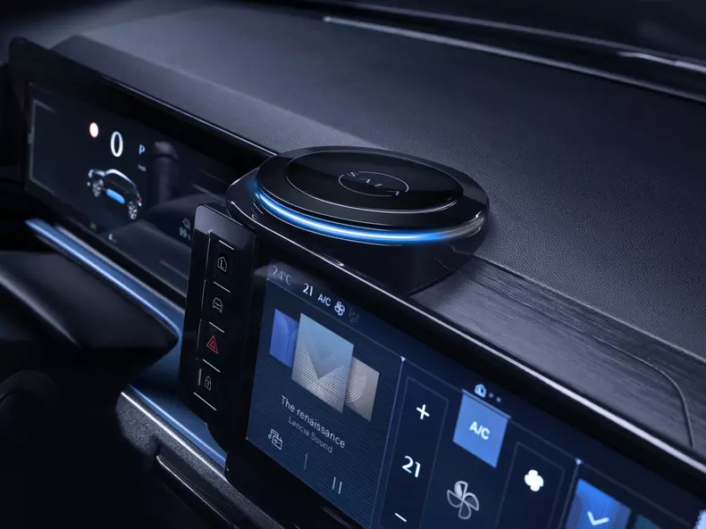 Lancia-Ypsilon-2025-1600-1e