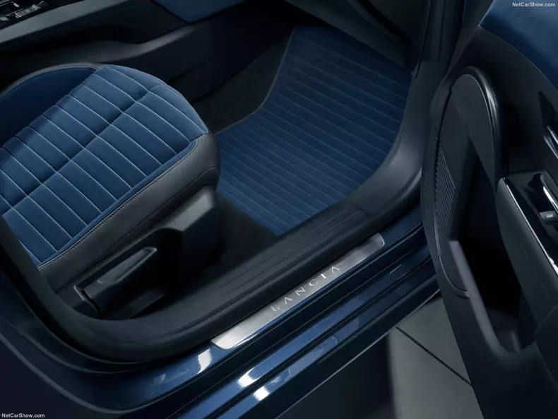 Lancia-Ypsilon-2025-1600-23