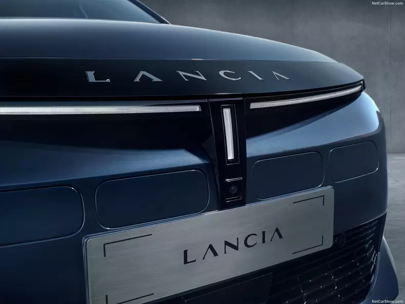 Lancia-Ypsilon-2025-1600-28