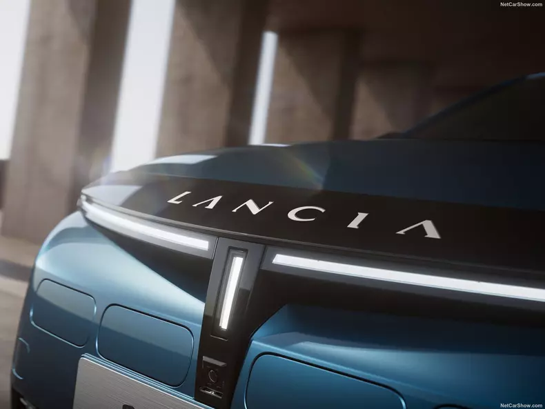 Lancia-Ypsilon-2025-1600-29