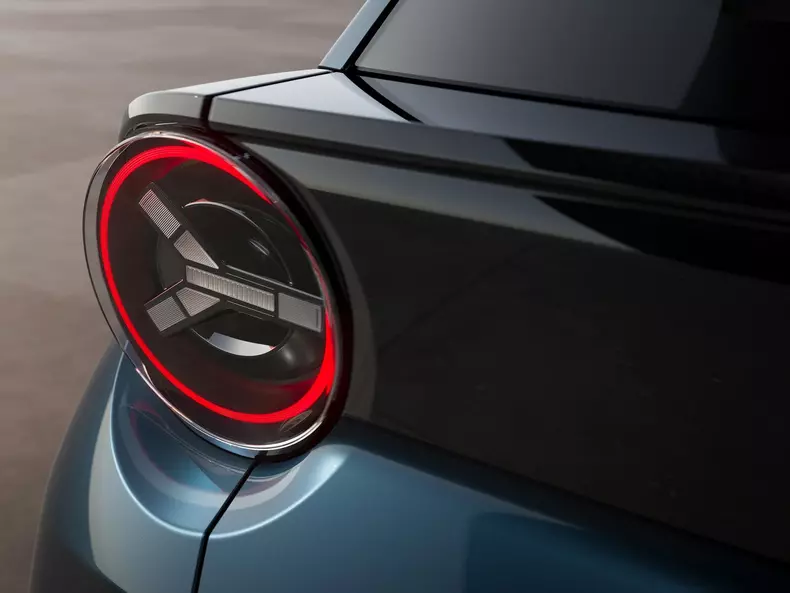 Lancia-Ypsilon-2025-1600-2c