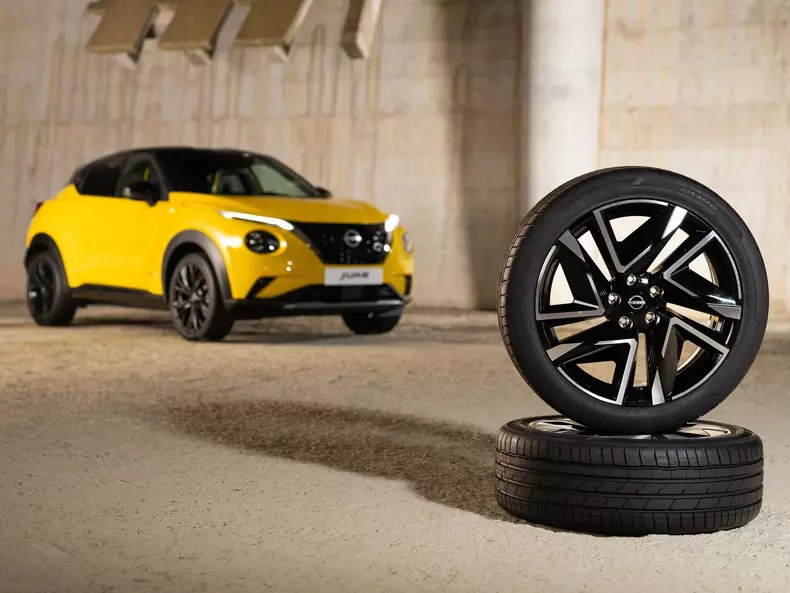 Nissan-Juke_N-Sport-2024-1600-2f