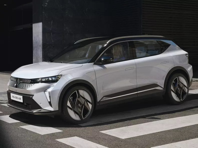 Renault-Scenic_E-Tech-2024-1600-03