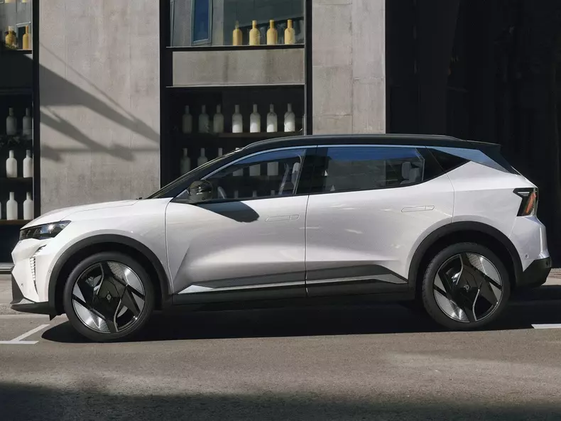 Renault-Scenic_E-Tech-2024-1600-04