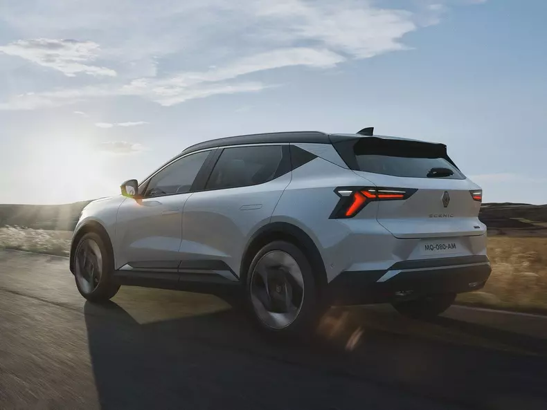 Renault-Scenic_E-Tech-2024-1600-06