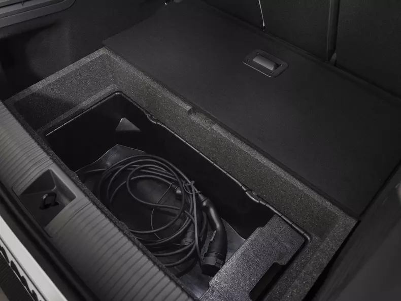 Renault-Scenic_E-Tech-2024-1600-3d