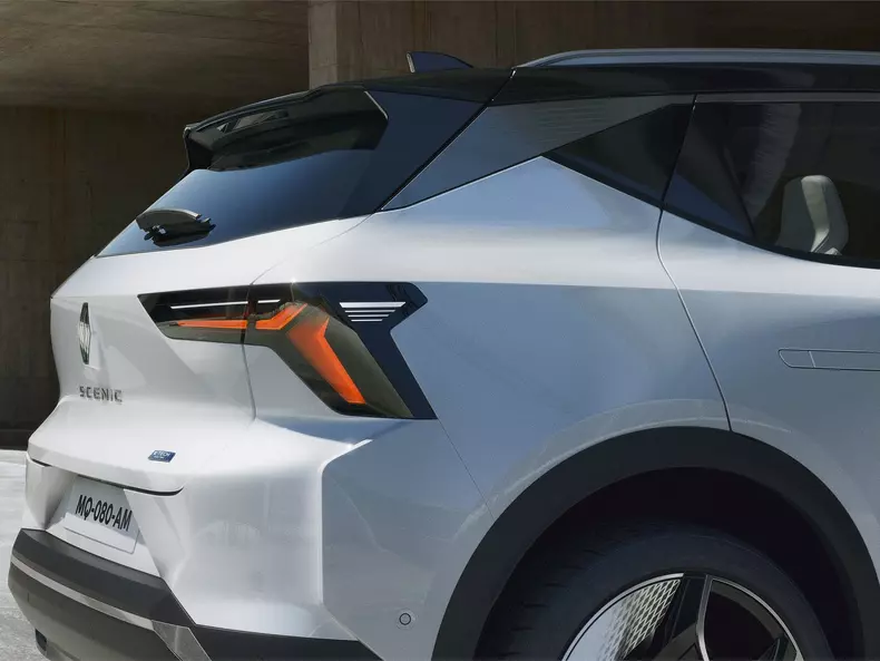 Renault-Scenic_E-Tech-2024-1600-45