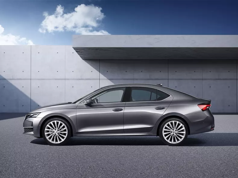 Skoda-Octavia-2025-1600-05