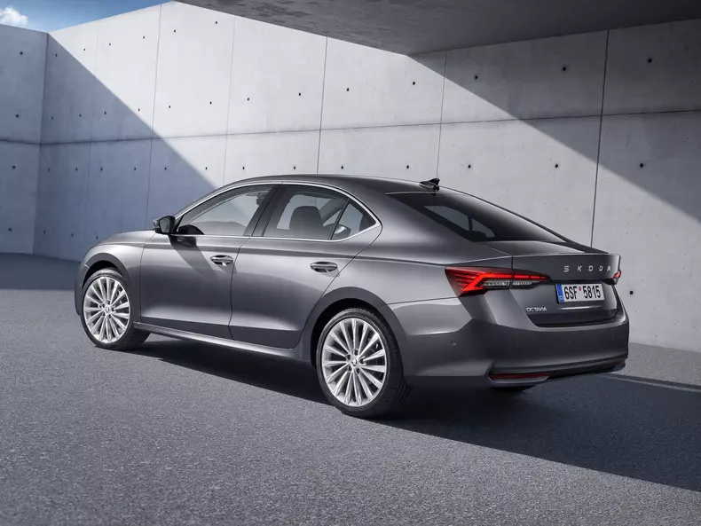 Skoda-Octavia-2025-1600-08