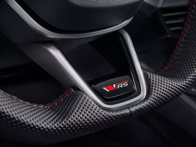 Skoda-Octavia_RS-2025-1600-08